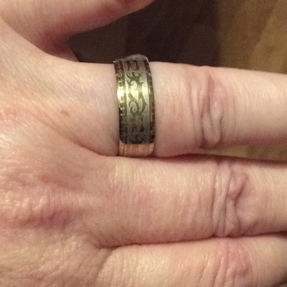 Silver Band Thumb/Finger Ring Stainless Steel - Picture 1 of 2